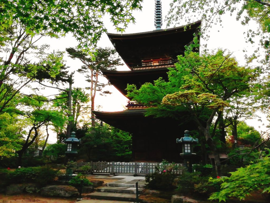 豪徳寺の三重塔