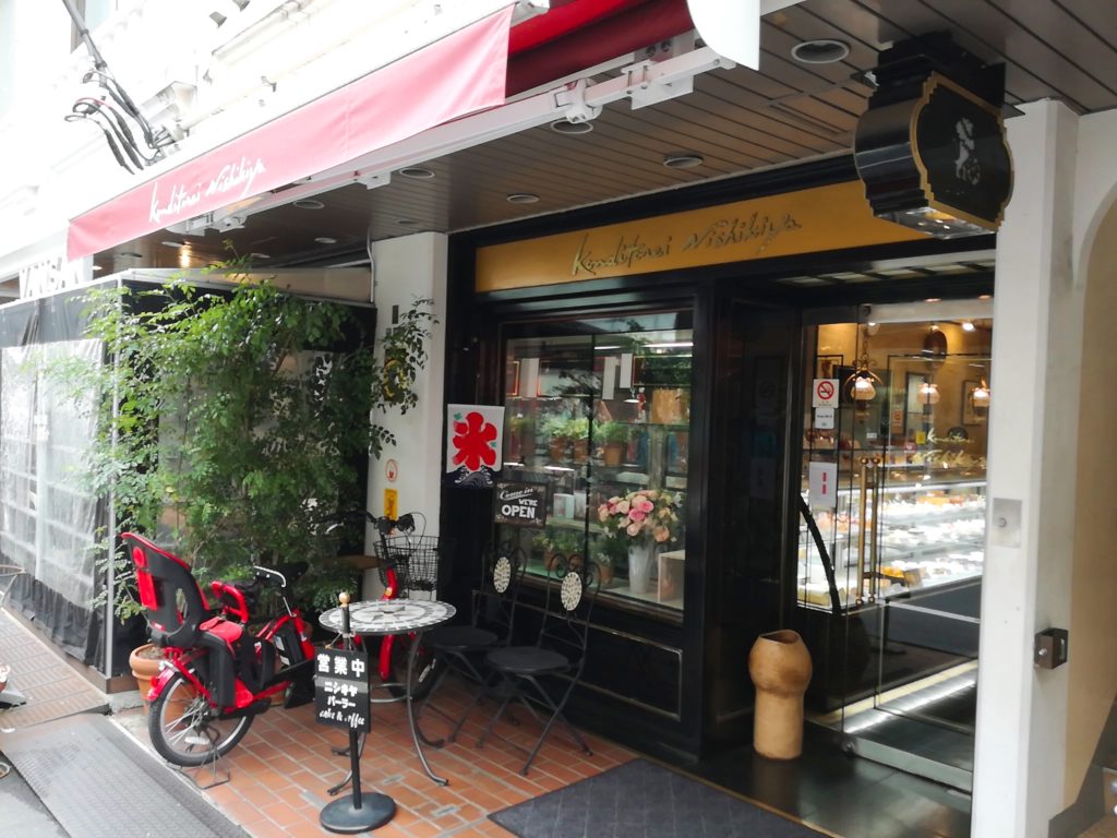 ニシキヤ洋菓子店の外観