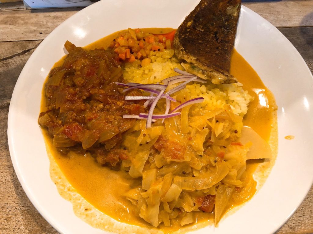 踊るマハラニカレー本日のカレーランチ