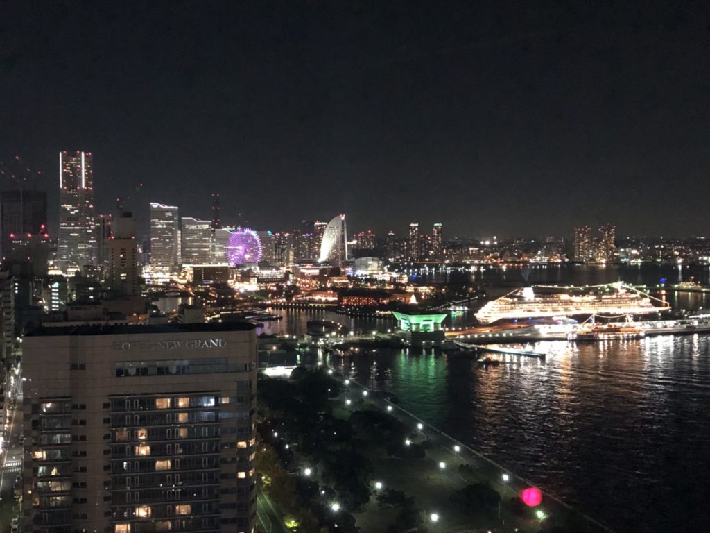 横浜マリンタワーから見えるみなとみらい