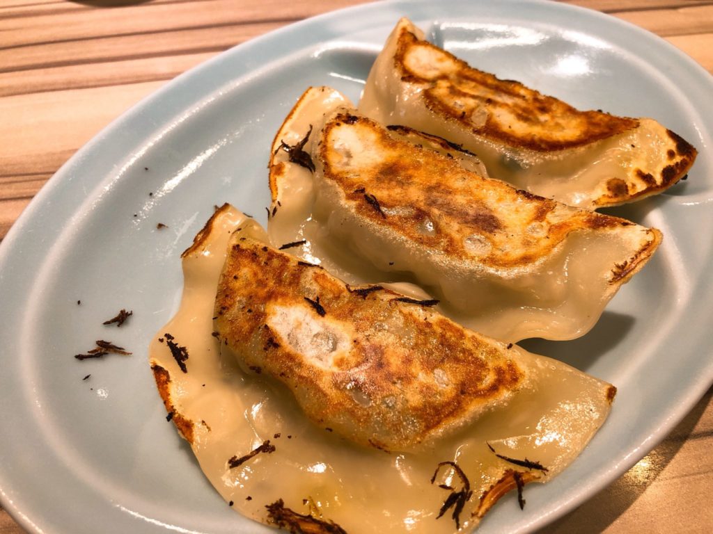 昇輝丸のでか餃子はニンニクたっぷり