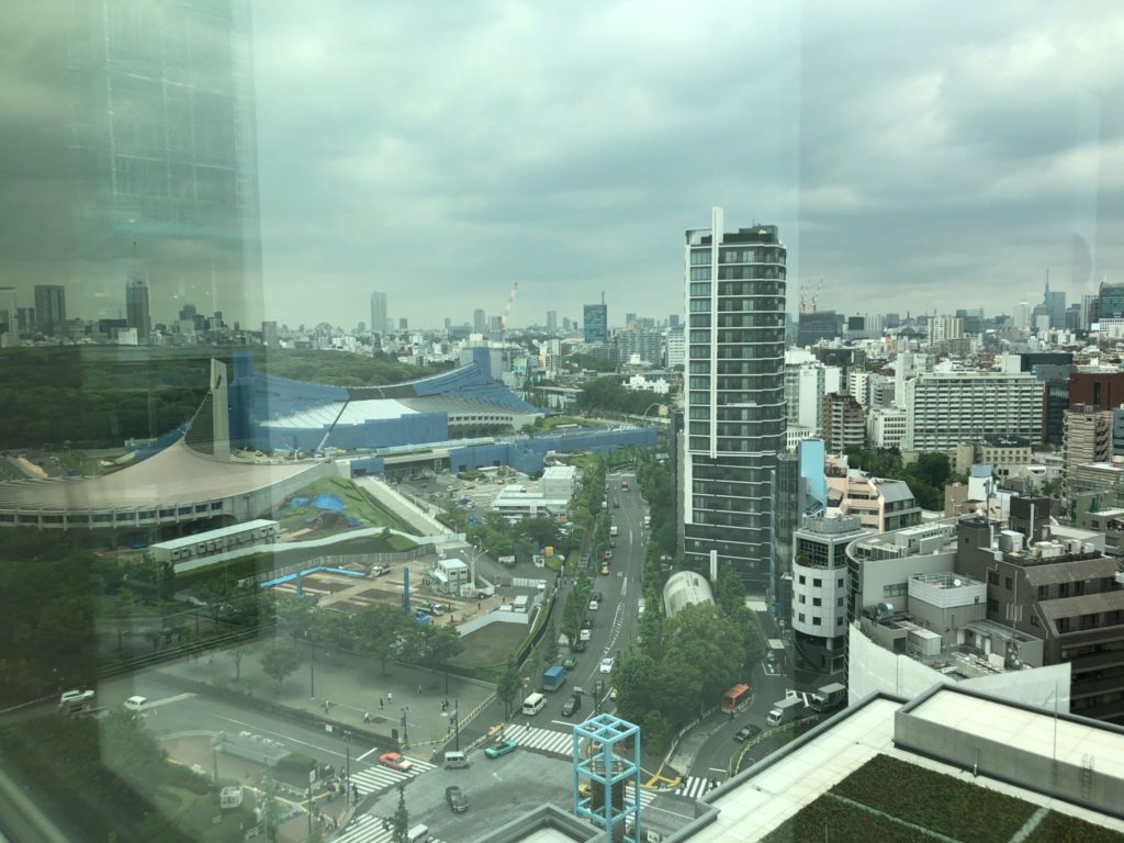渋谷区役所の展望台の眺め(代々木公園側)