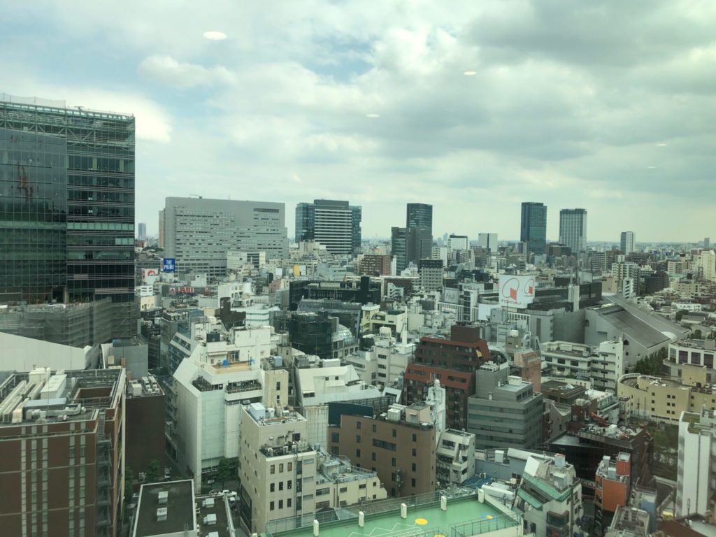 渋谷区役所の展望台の眺め(東急本店側)