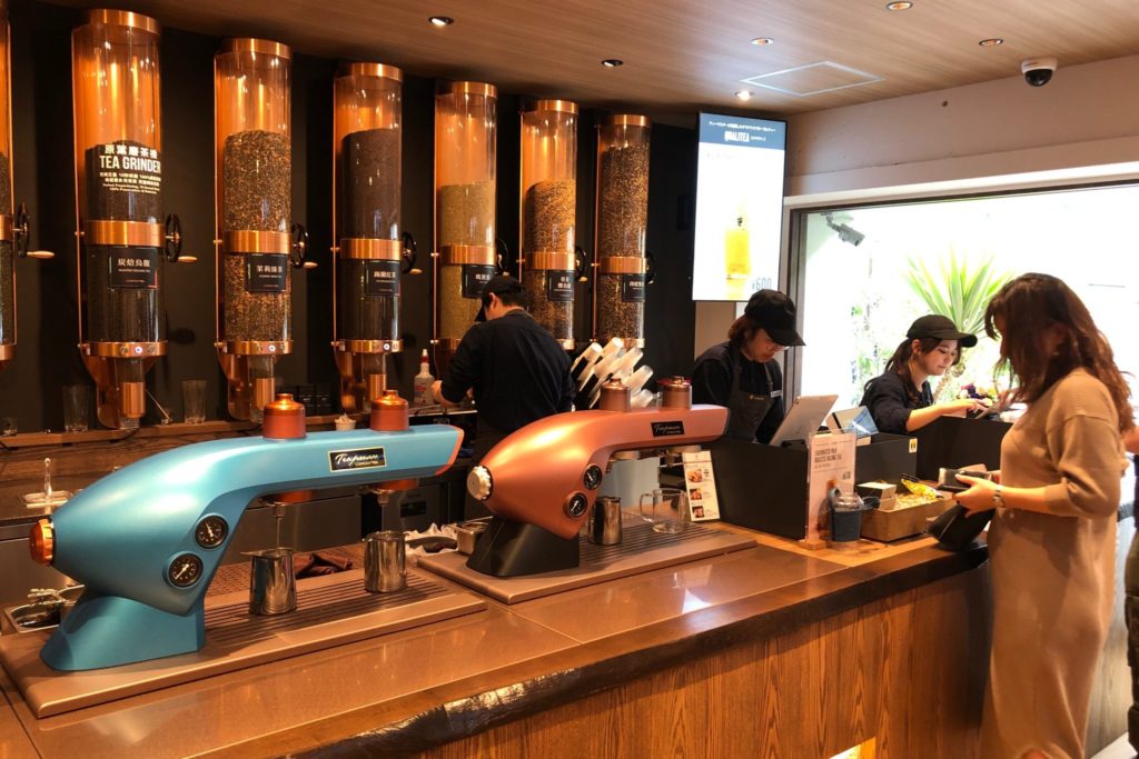 カムバイティー 表参道本店のティーエスプレッソマシン