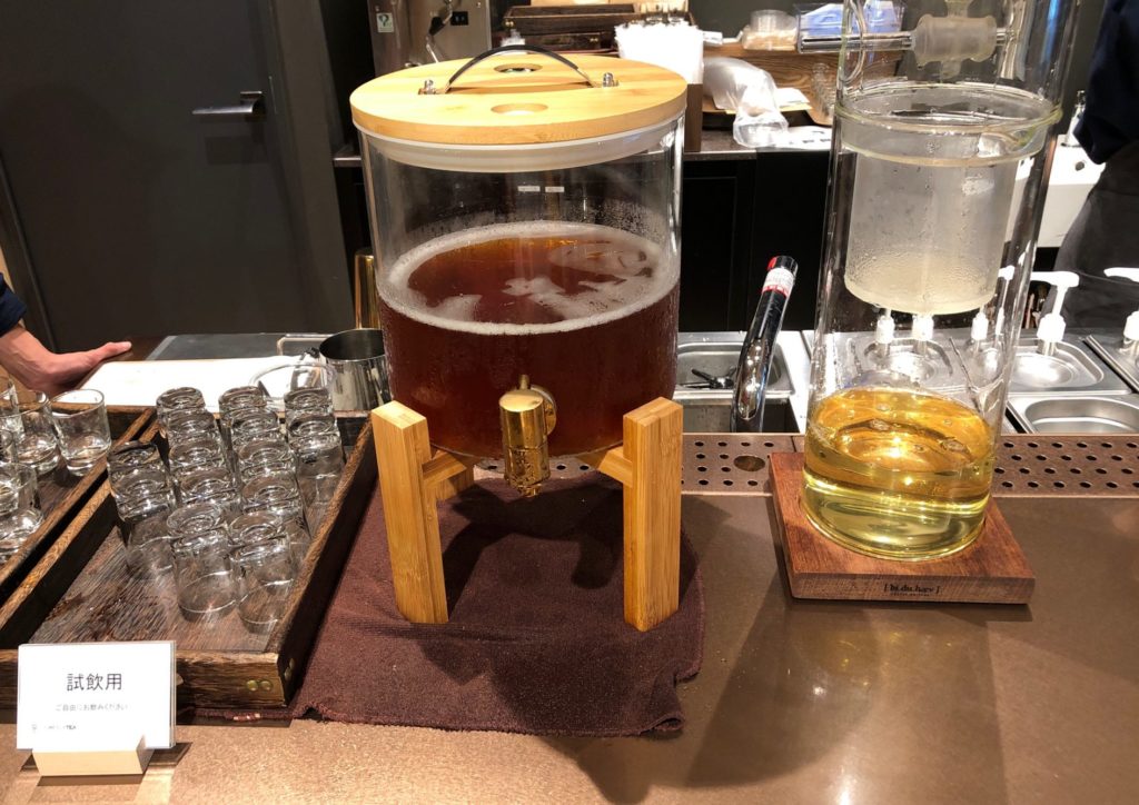 カムバイティー 表参道本店の試飲できるお茶