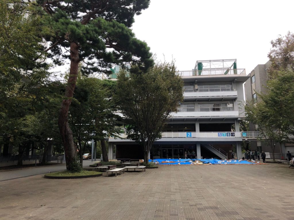 成城大学のキャンパスの様子