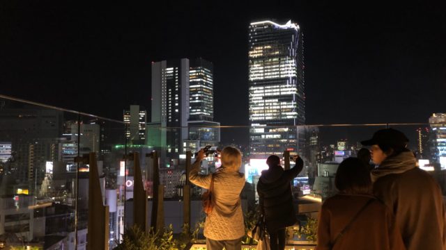 渋谷パルコの屋上から見る夜景がすごい！DJブースもある