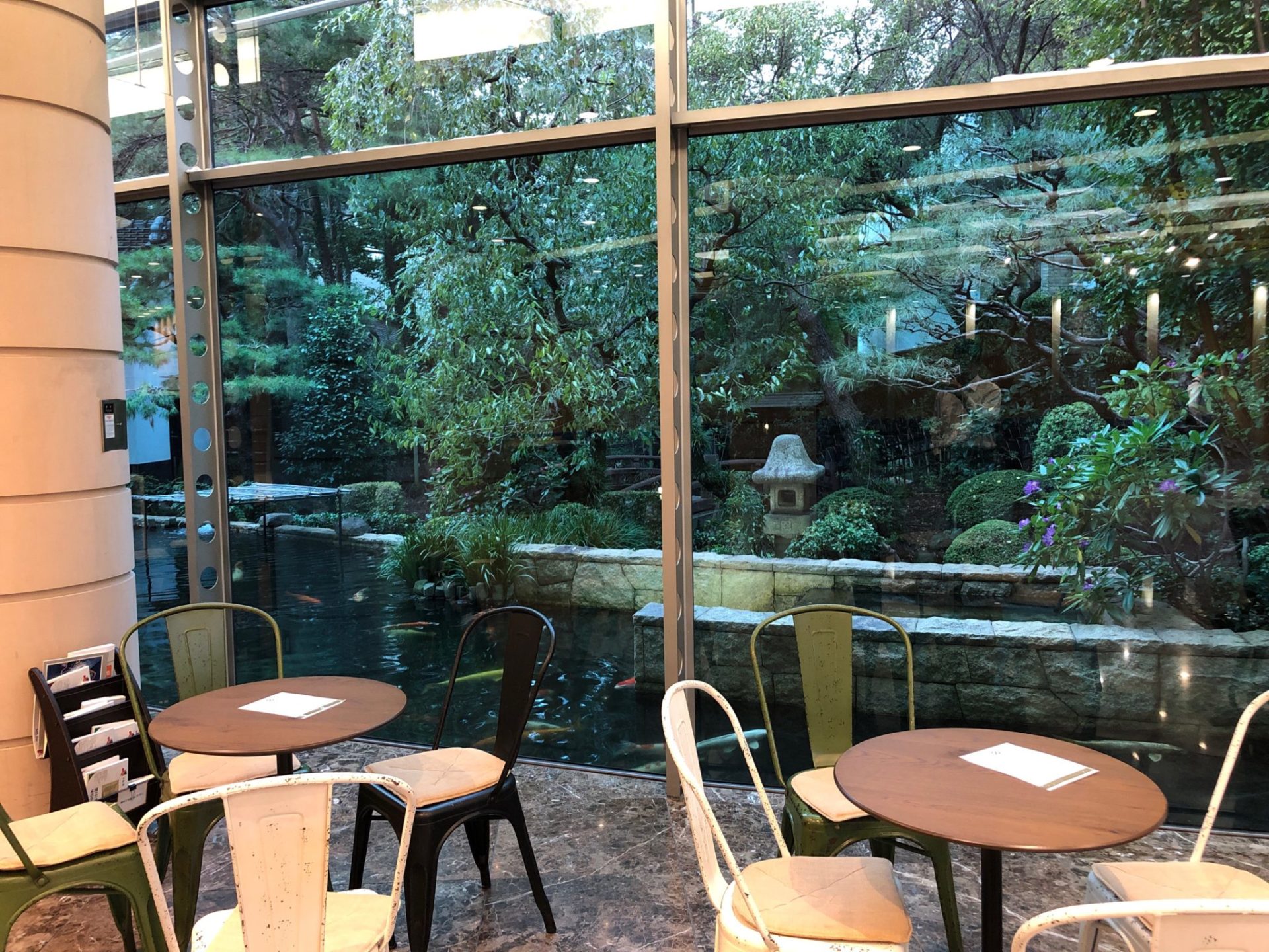 世田谷文学館 芦花公園のライブラリーにあるカフェ