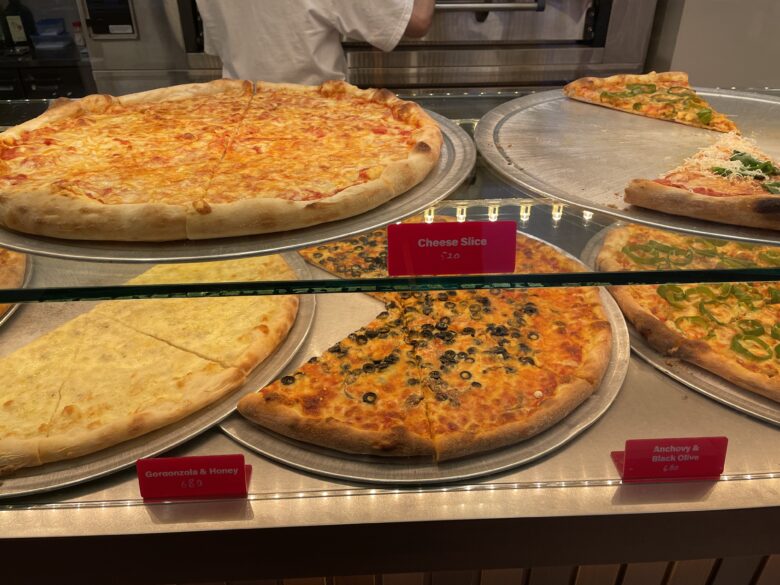 【The Pizza Tokyo下北沢店】テイクアウトでNYスタイルのビッグピザを堪能