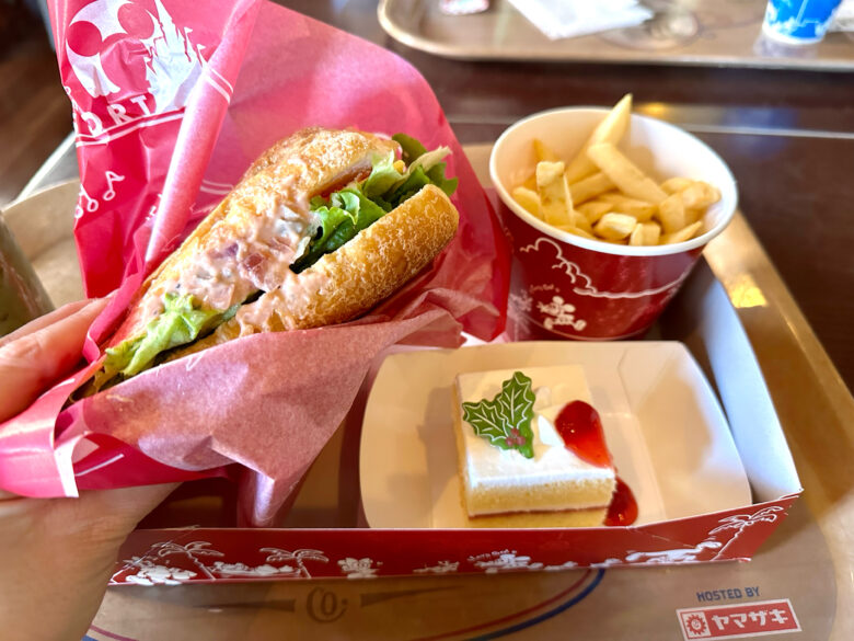 東京ディズニーシーのドックサイドダイナーのサンドイッチとスイーツ