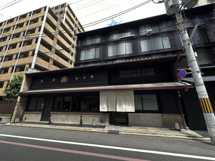 nol kyoto sanjoは京都の酒造「キンシ政宗」元販売所をリノベ